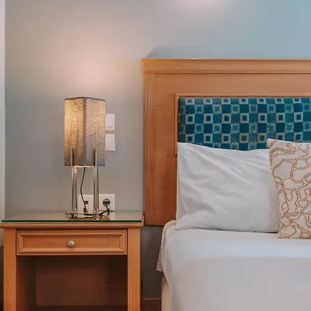 Hotel Parnon 3*