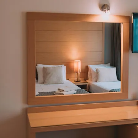 Parnon Hotel 3*