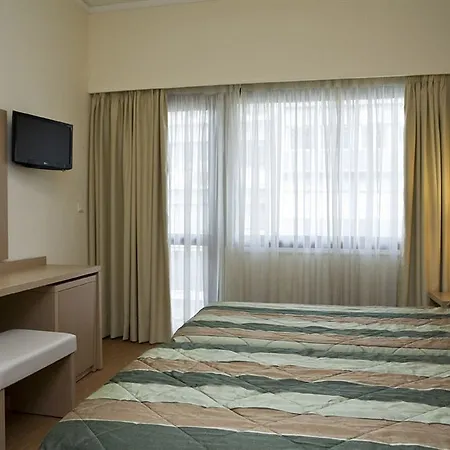 Parnon Hotel 3*