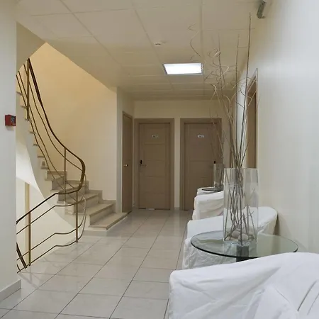 Parnon Hotel 3*