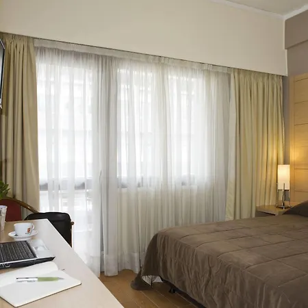 Parnon Hotell 3*